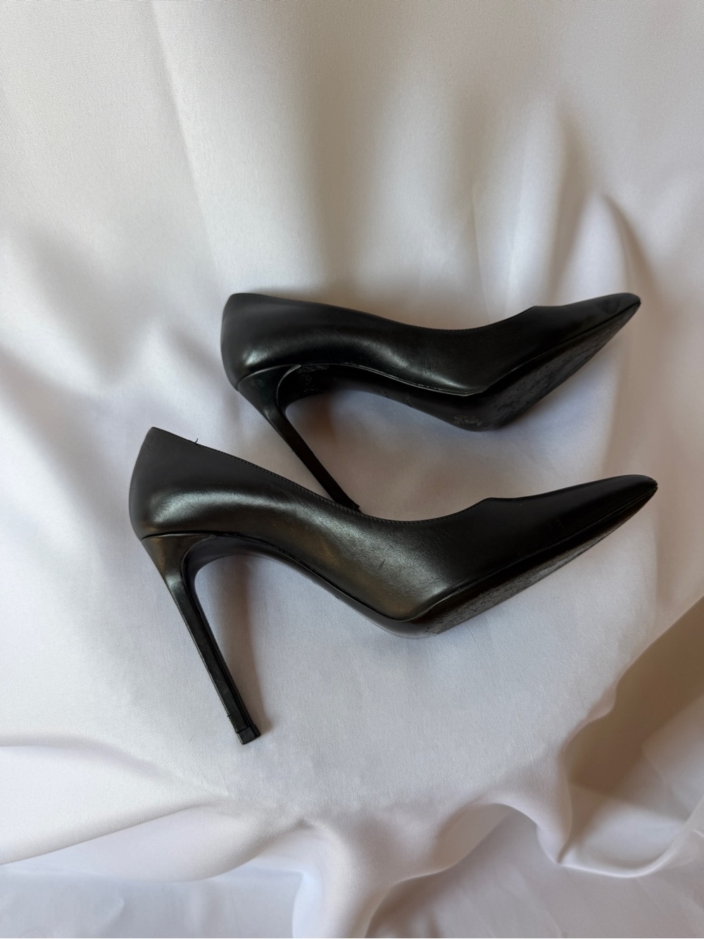Saint Laurent Black Leather Pointed-Toe Pumps - Picture 3 of 3